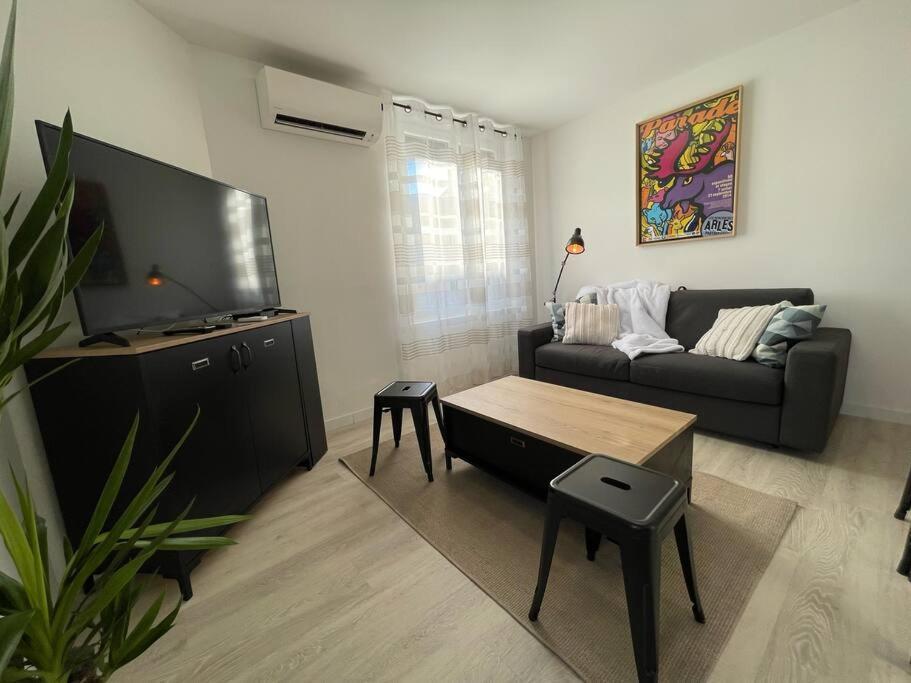 Апартаменты Stalingrad Arles Centre Экстерьер фото